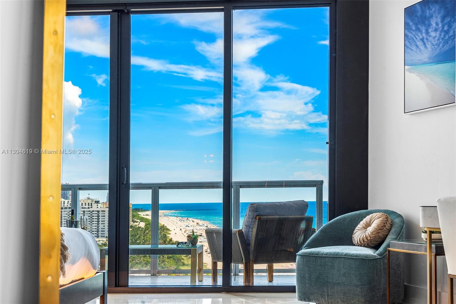 A11304619 — Miami Beach — 3
