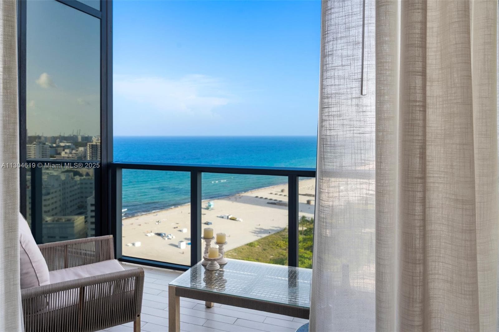 A11304619 — Miami Beach — 32