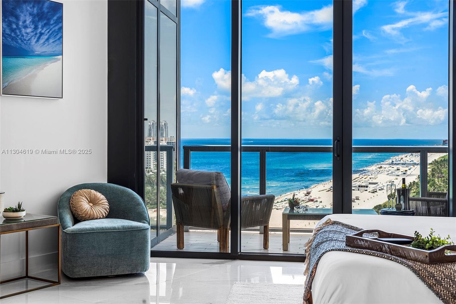A11304619 — Miami Beach — 33
