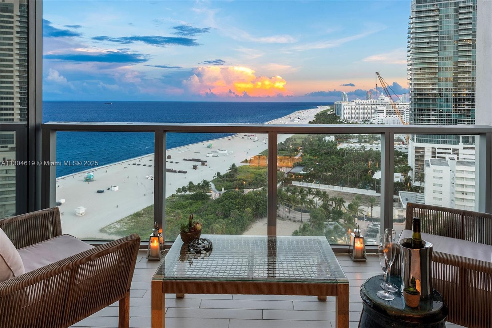 A11304619 — Miami Beach — 29