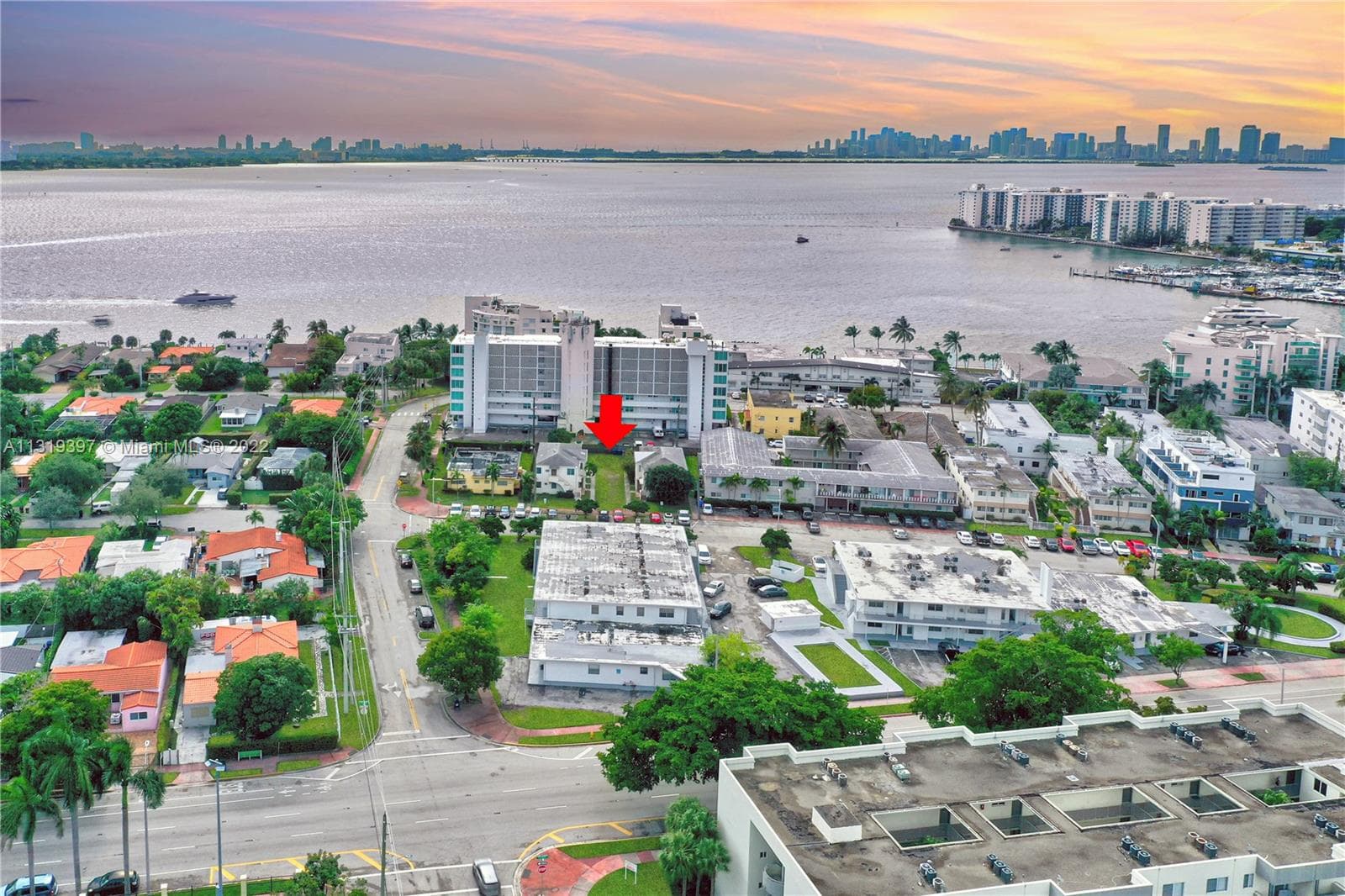 A11319397 — Miami Beach — 27