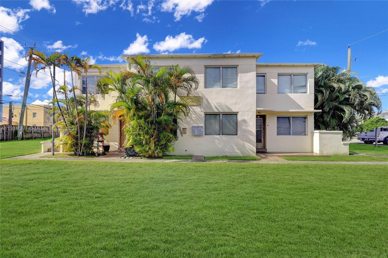 A11319397 — Miami Beach — 17
