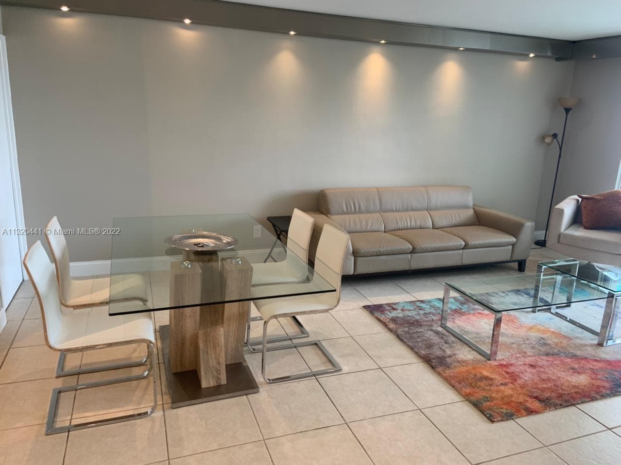 A11320441 — Miami Beach — 2
