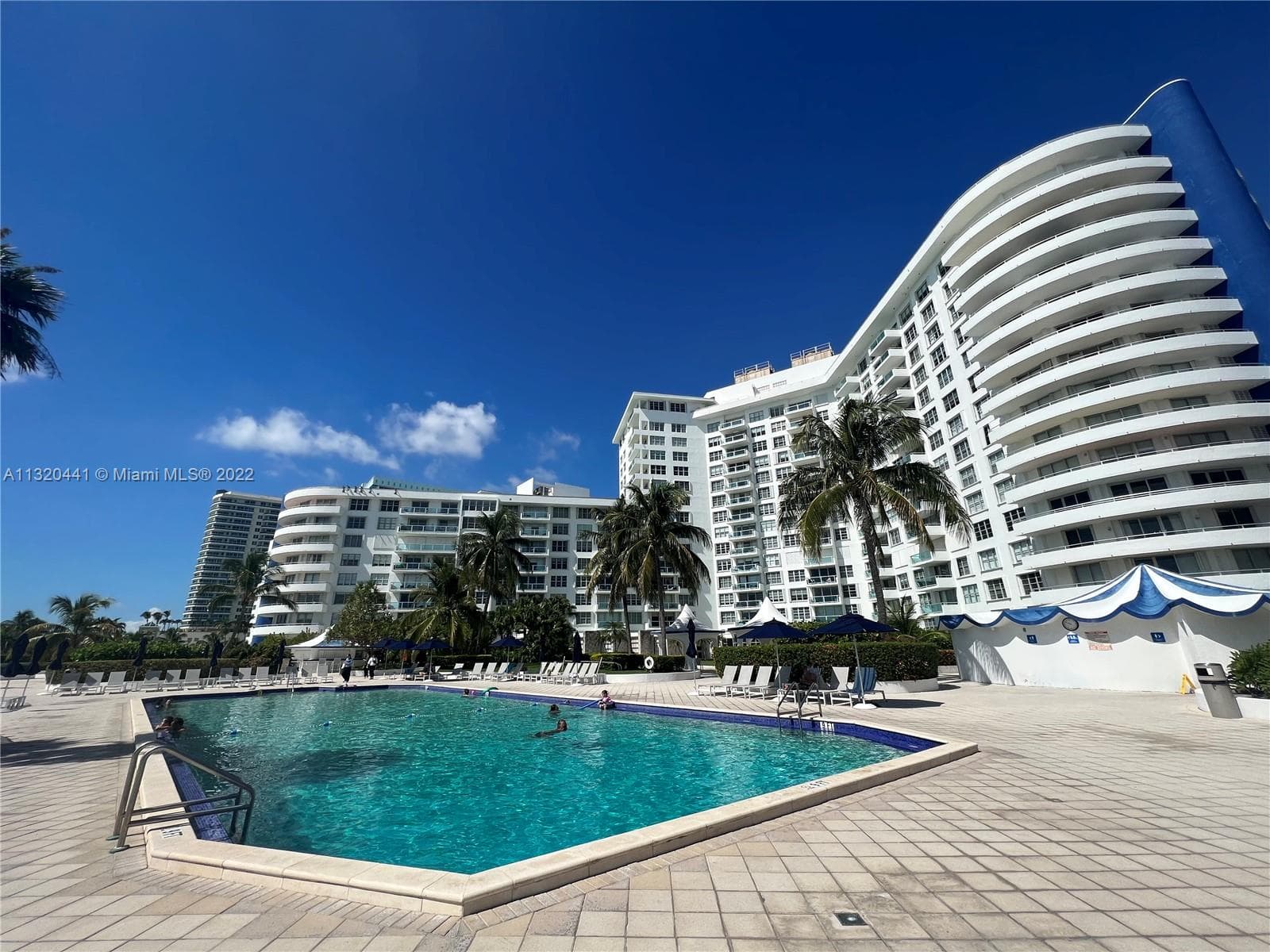 A11320441 — Miami Beach — 32