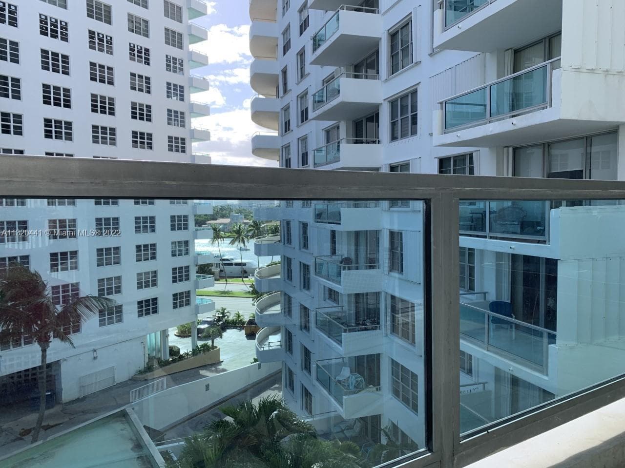 A11320441 — Miami Beach — 24
