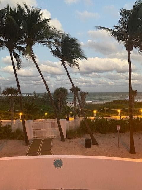 A11321065 — Miami Beach — 16