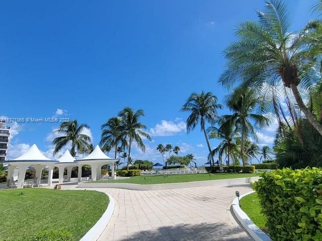 A11321065 — Miami Beach — 12