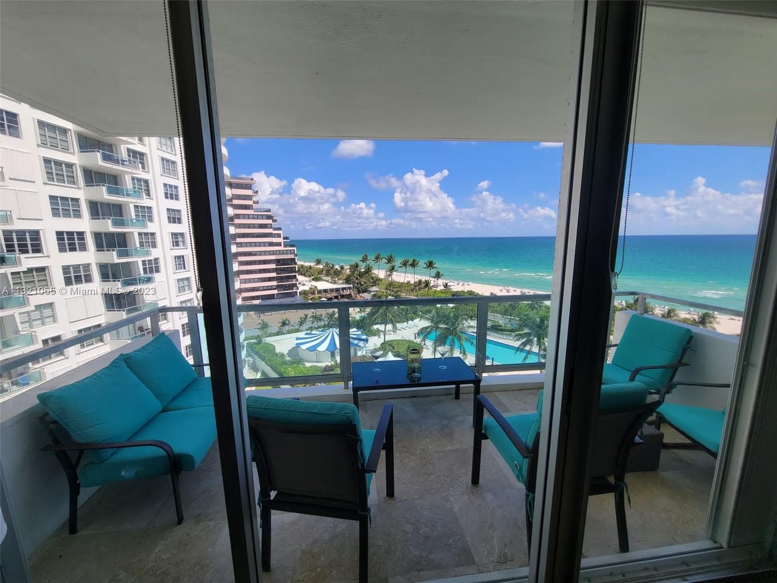 A11321065 — Miami Beach — 15