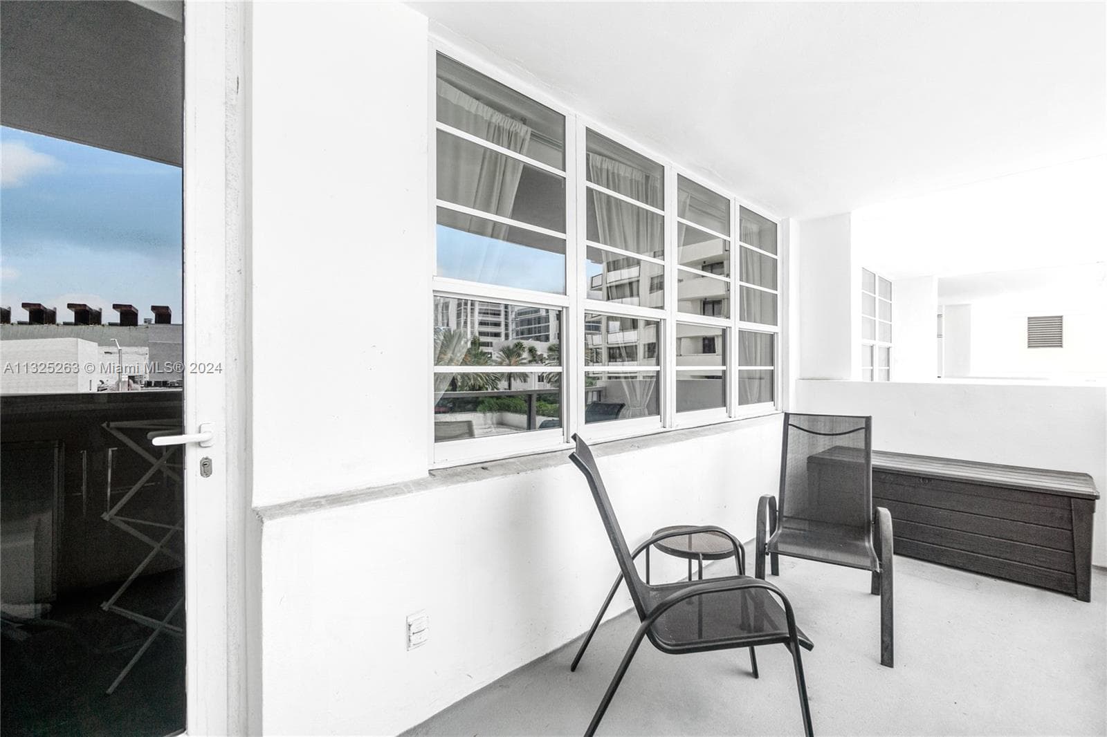 A11325263 — Miami Beach — 16