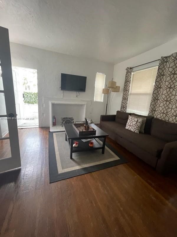 A11335653 — Miami Beach — 10