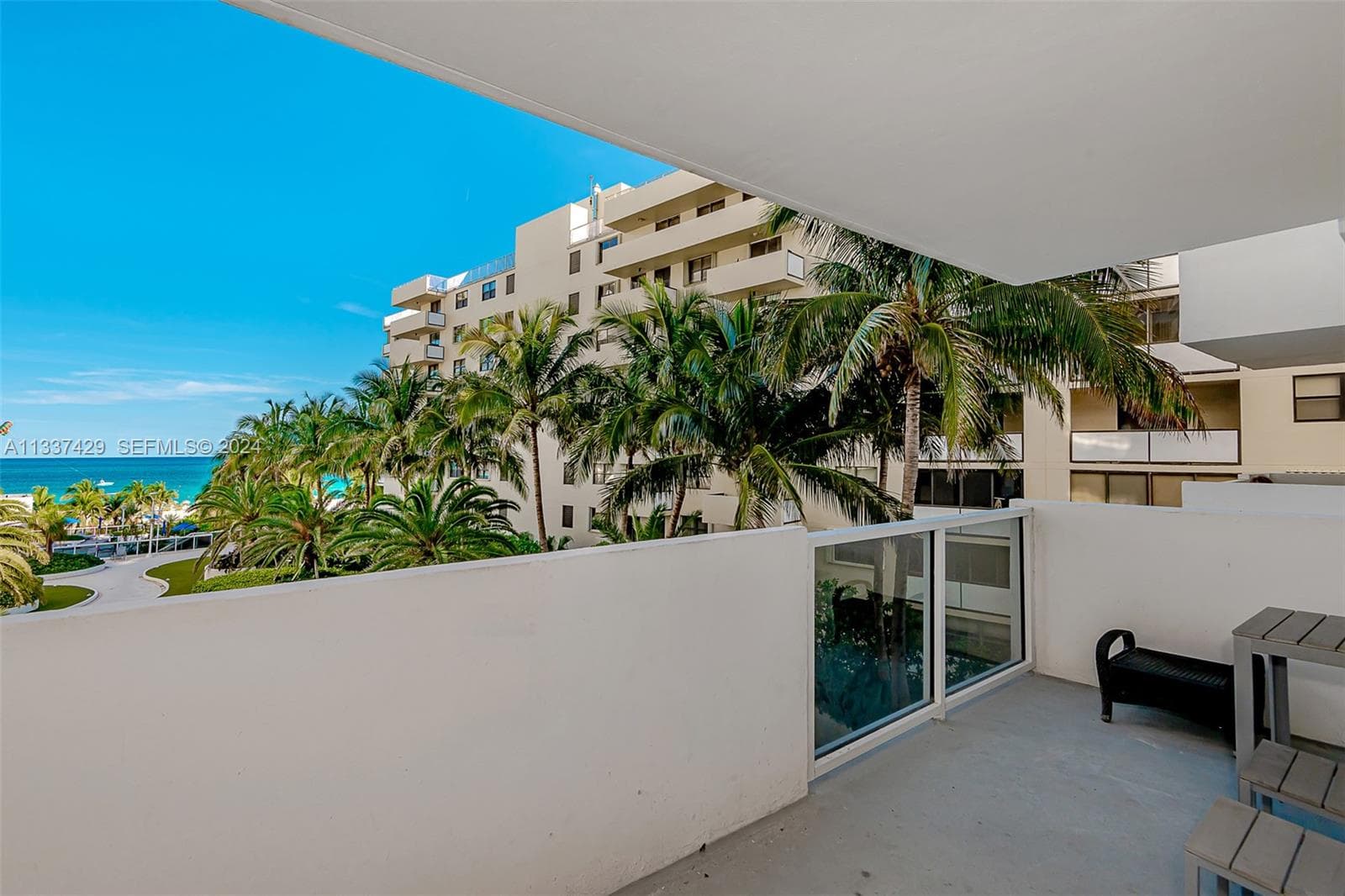 A11337429 — Miami Beach — 13
