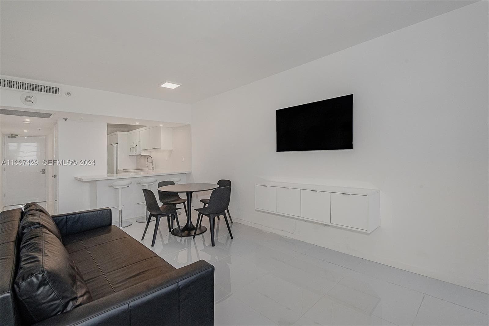 A11337429 — Miami Beach — 5