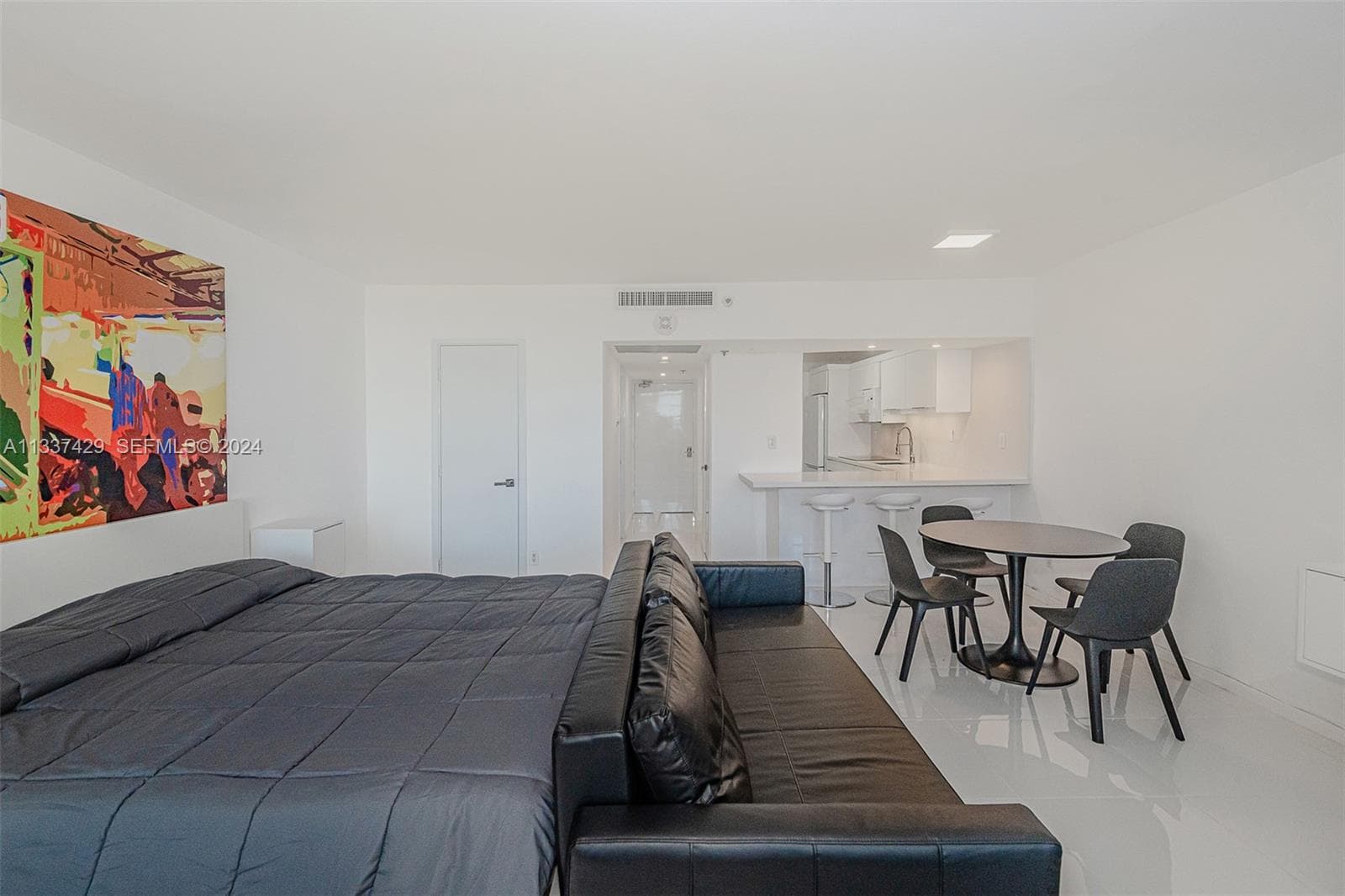 A11337429 — Miami Beach — 4