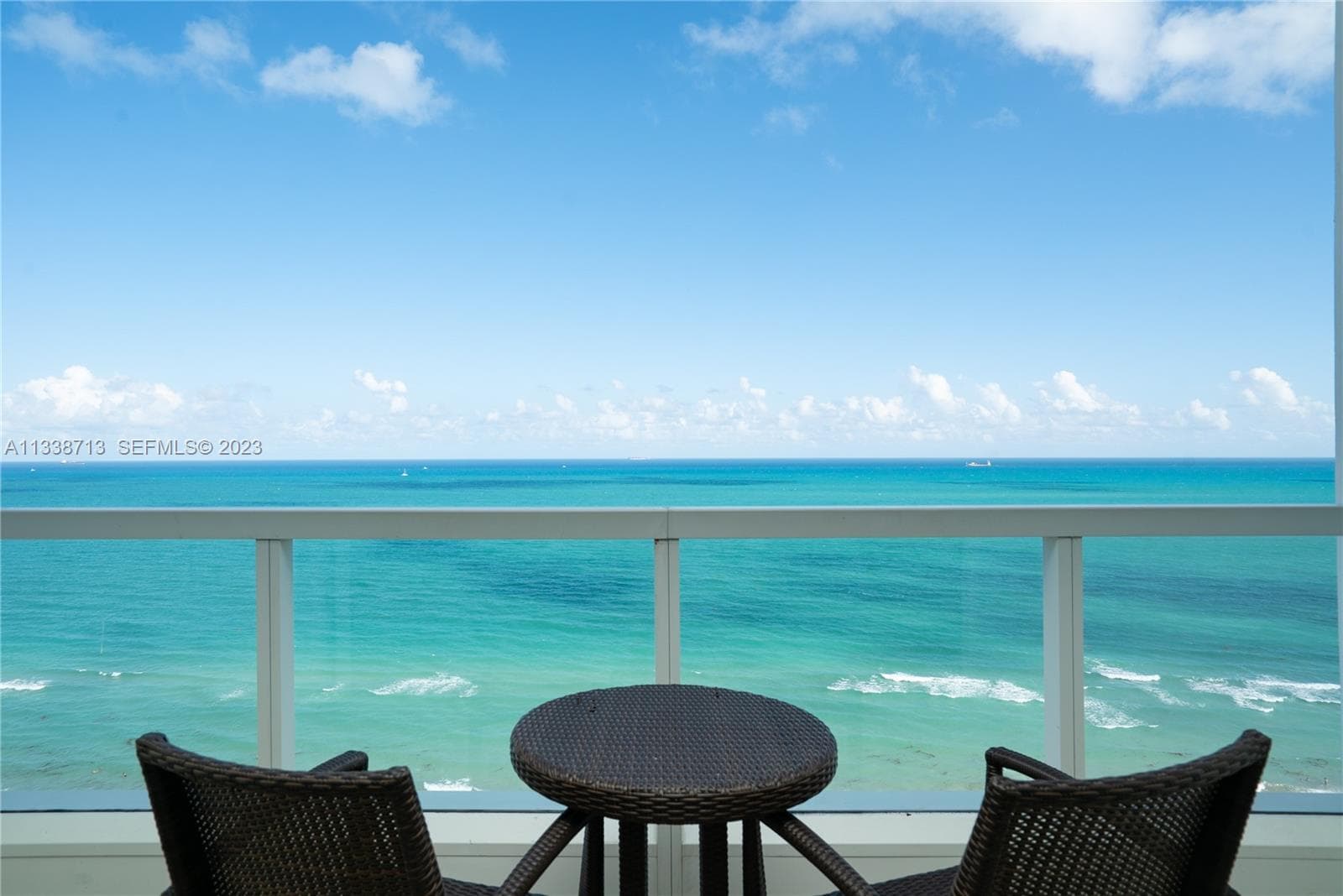A11338713 — Miami Beach — 2