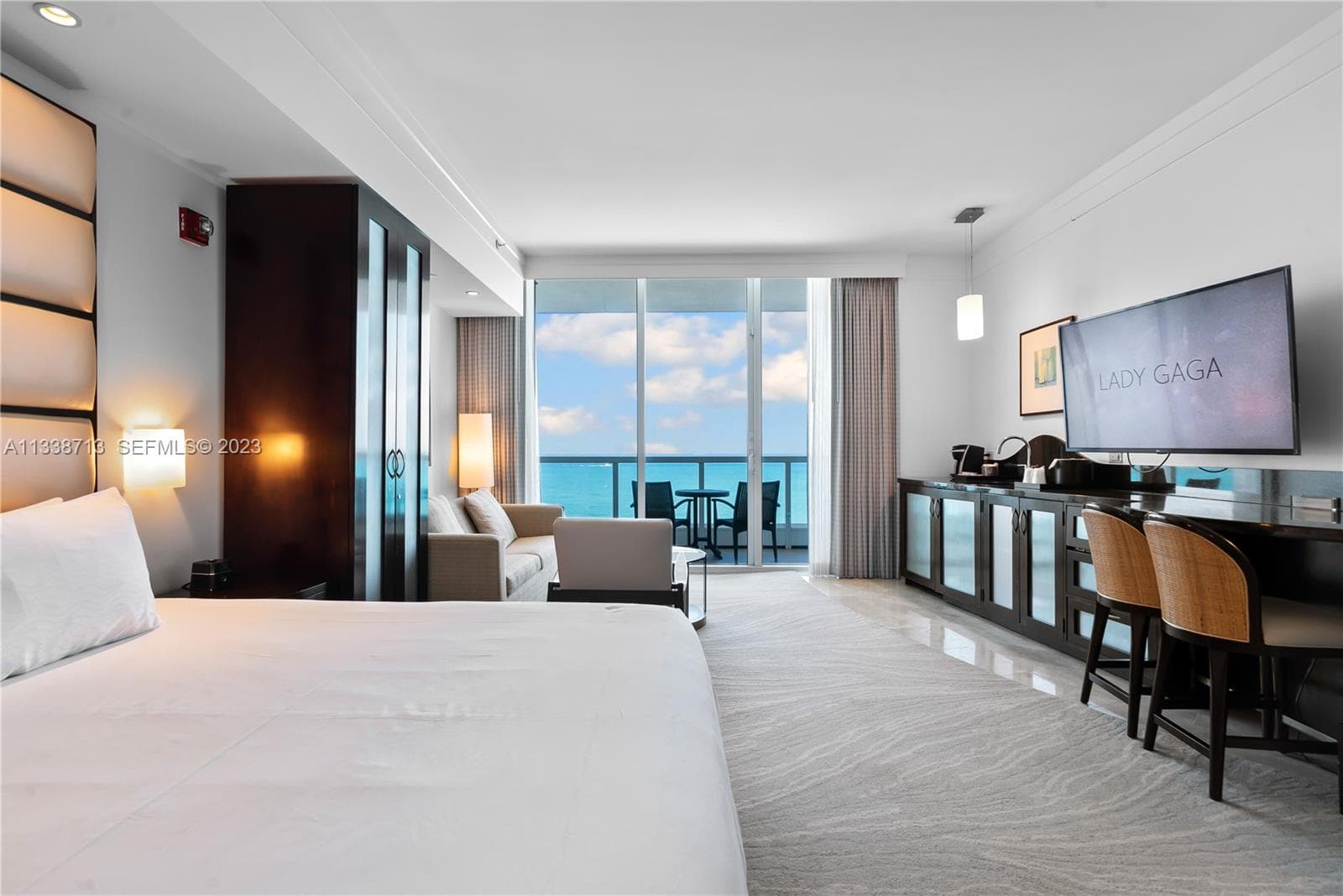 A11338713 — Miami Beach — 22