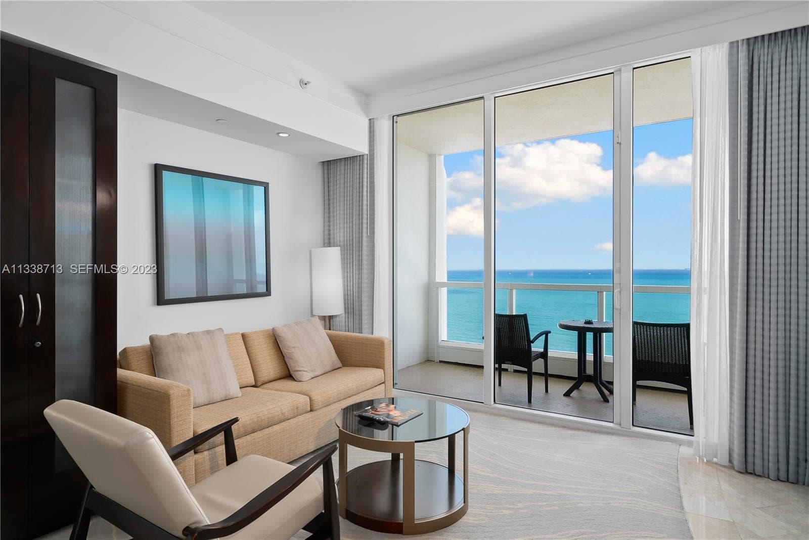 A11338713 — Miami Beach — 10