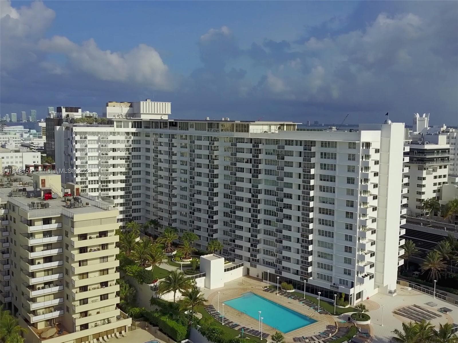 A11348452 — Miami Beach — 66