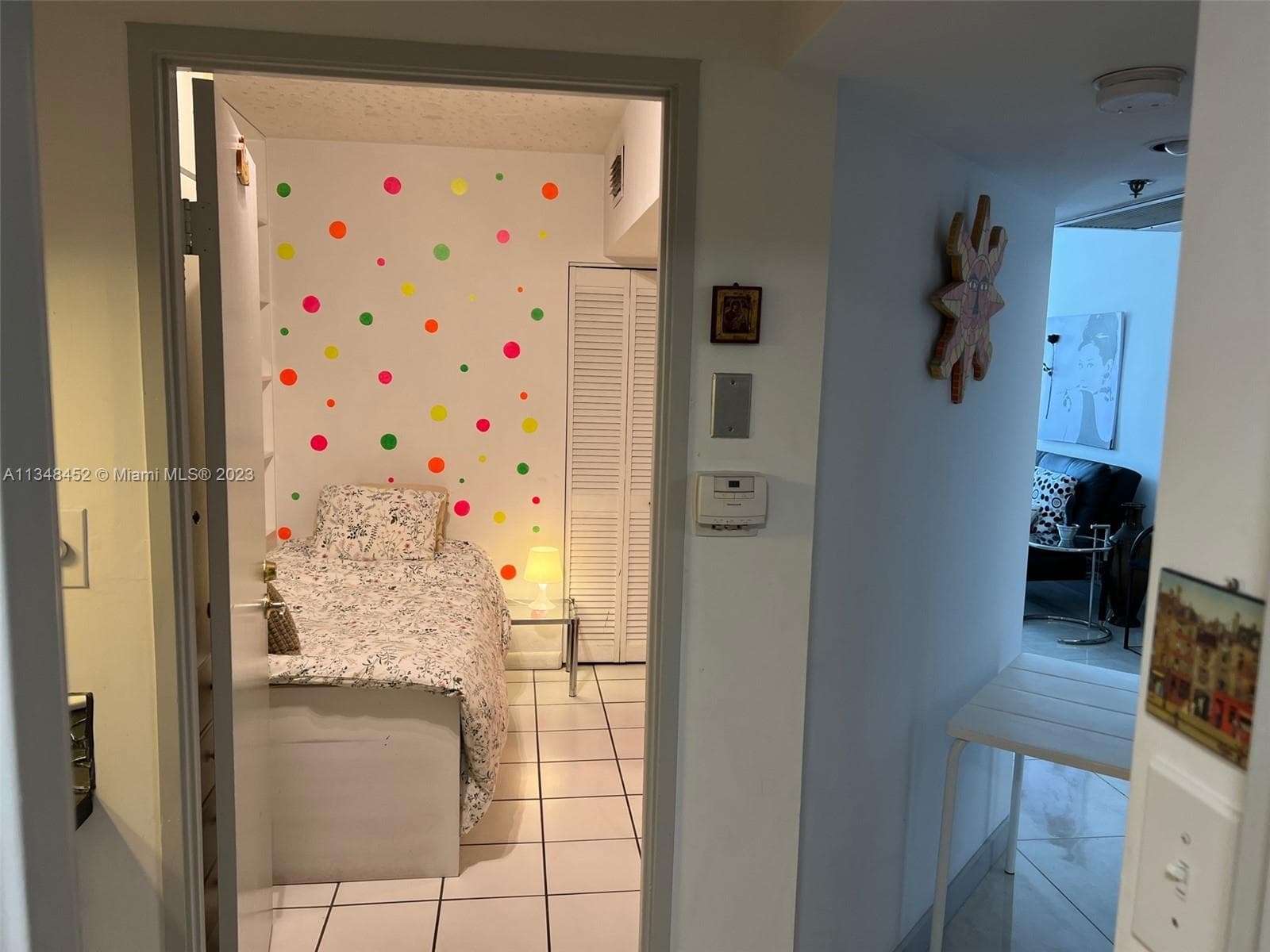 A11348452 — Miami Beach — 34