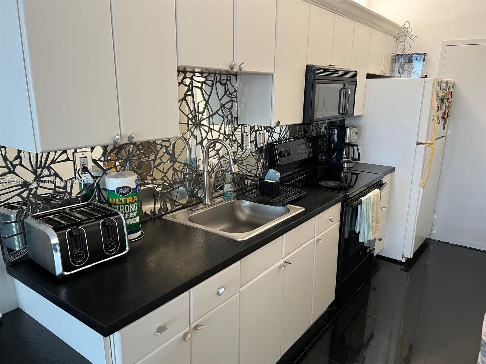 A11348452 — Miami Beach — 14