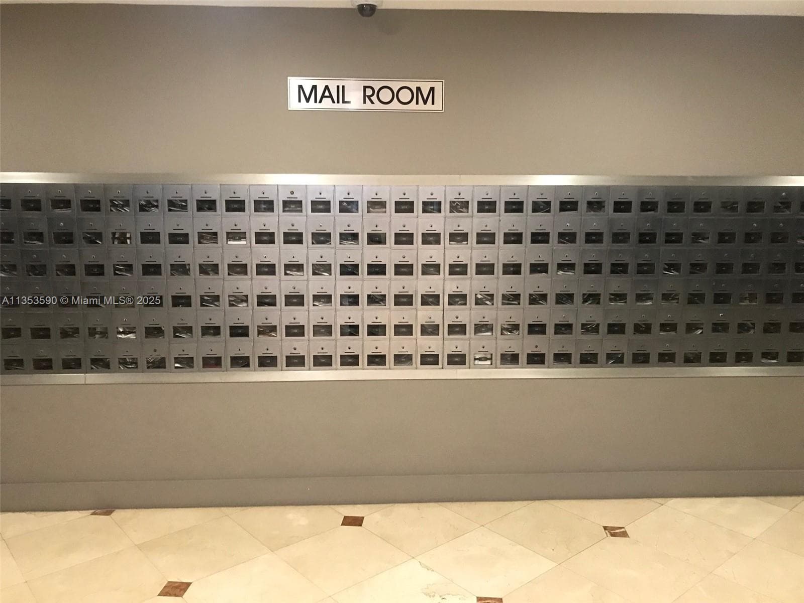 A11353590 — Miami Beach — 62