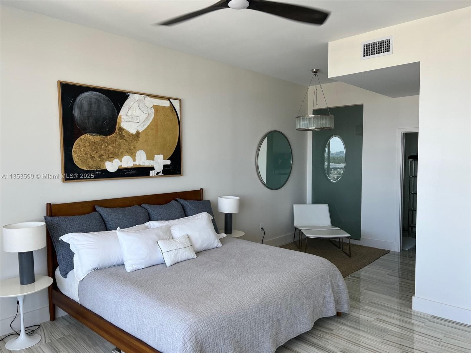 A11353590 — Miami Beach — 23