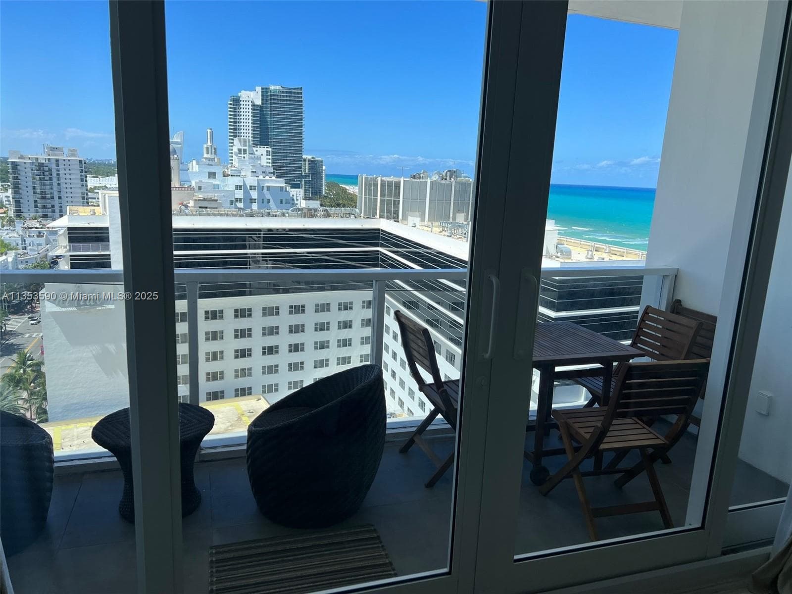 A11353590 — Miami Beach — 27