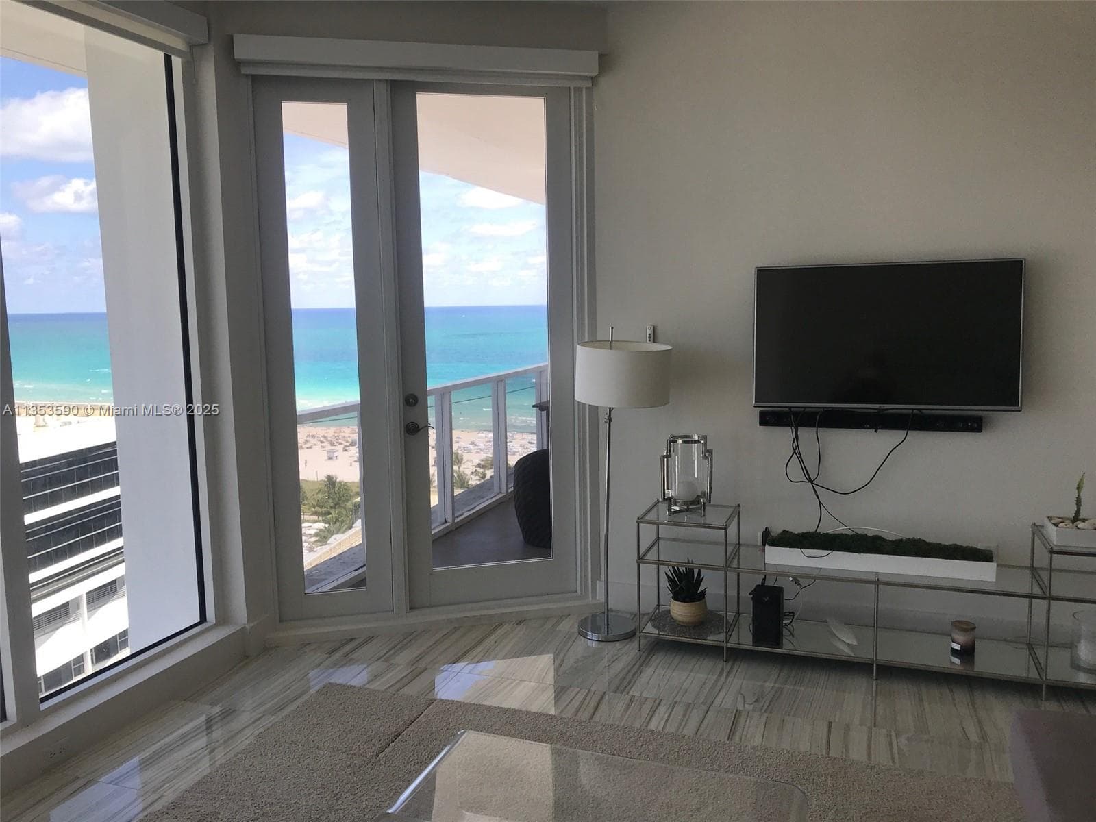 A11353590 — Miami Beach — 17
