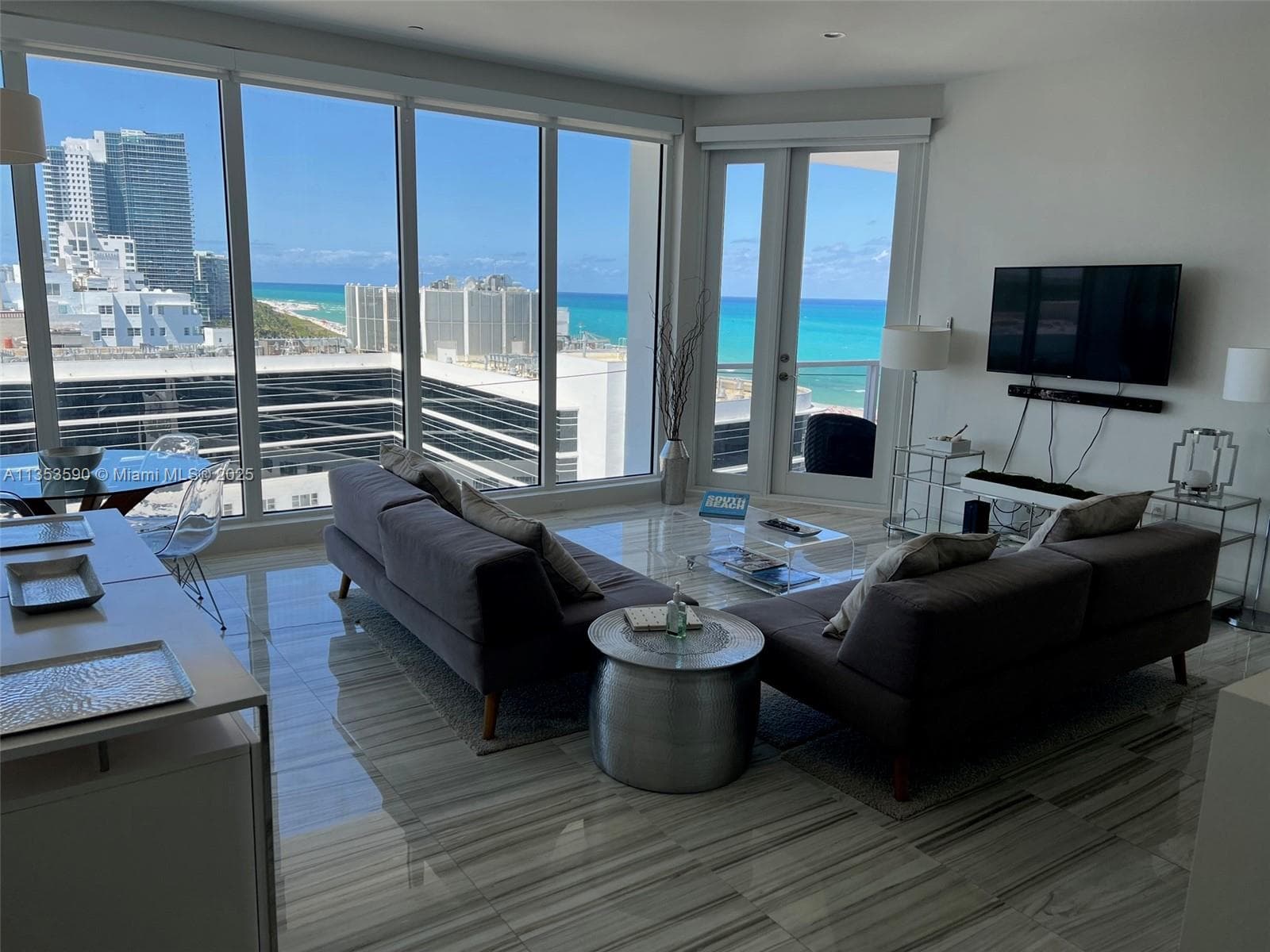 A11353590 — Miami Beach — 3