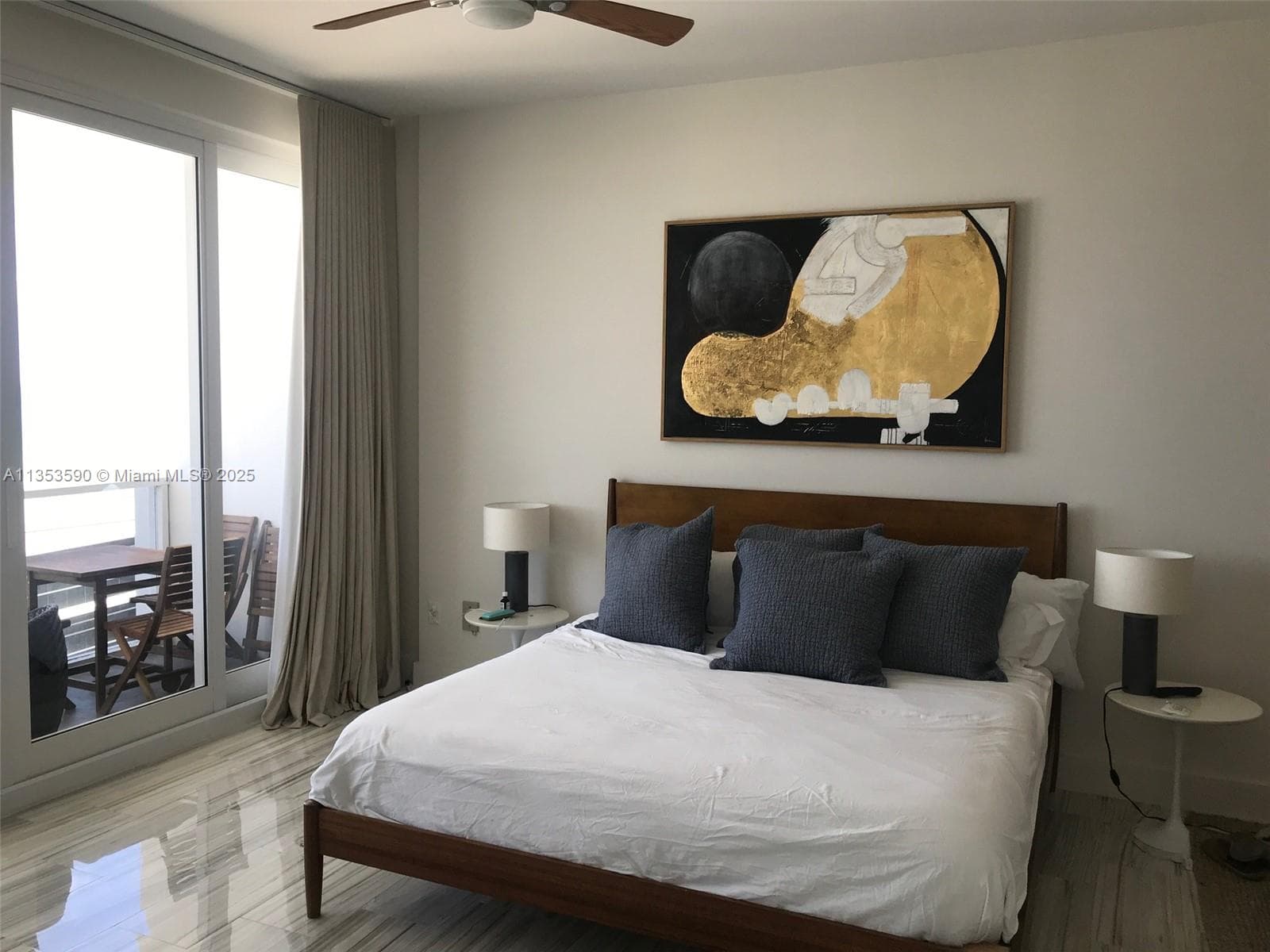 A11353590 — Miami Beach — 24