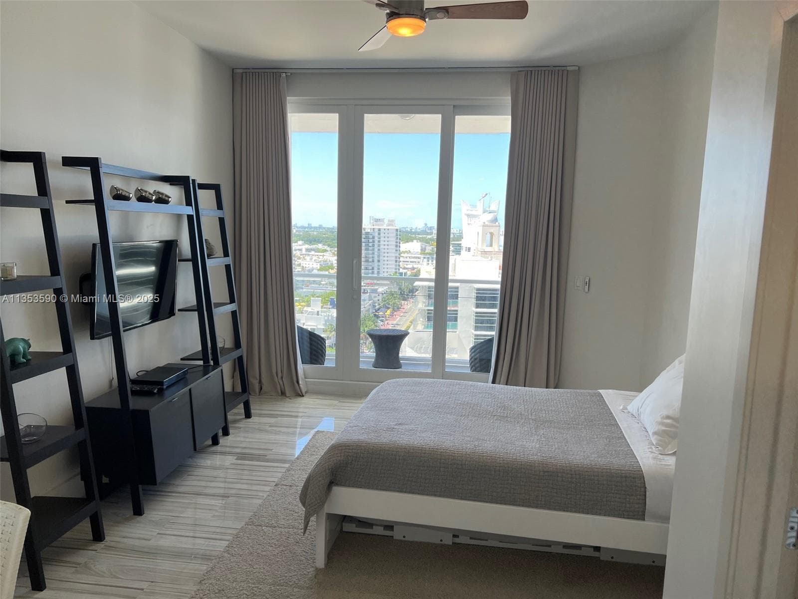 A11353590 — Miami Beach — 35