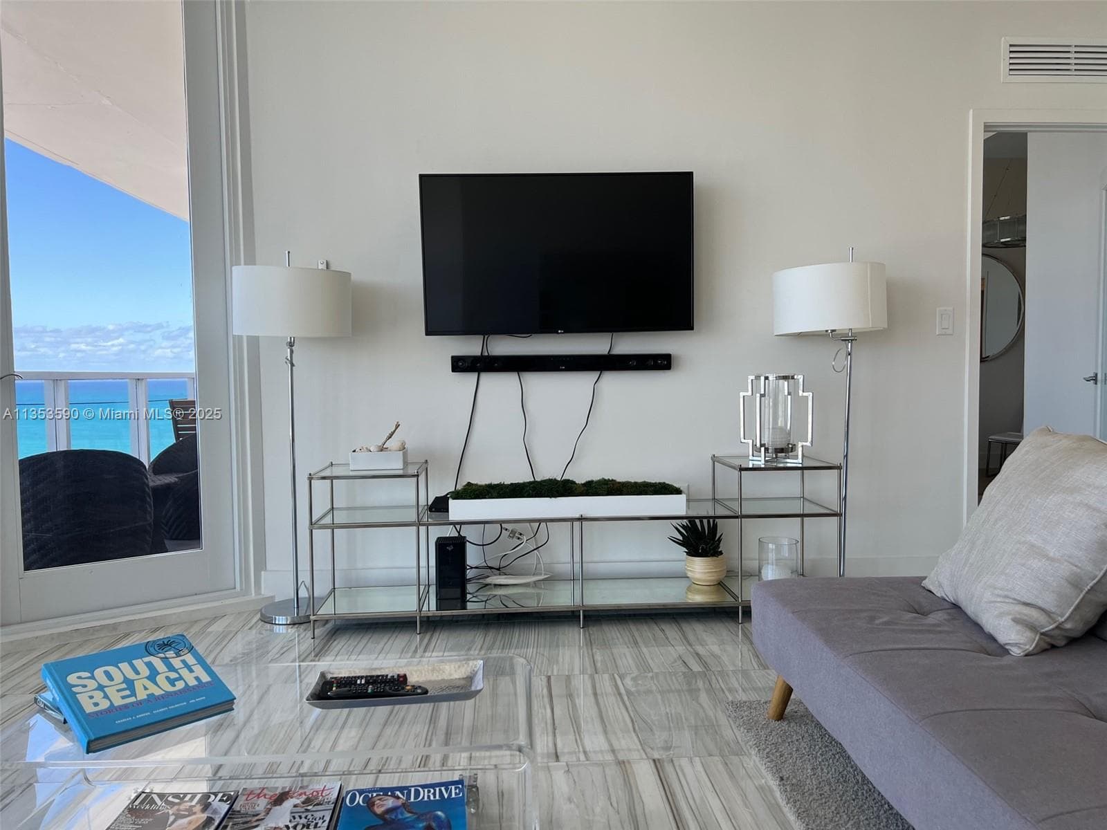A11353590 — Miami Beach — 8