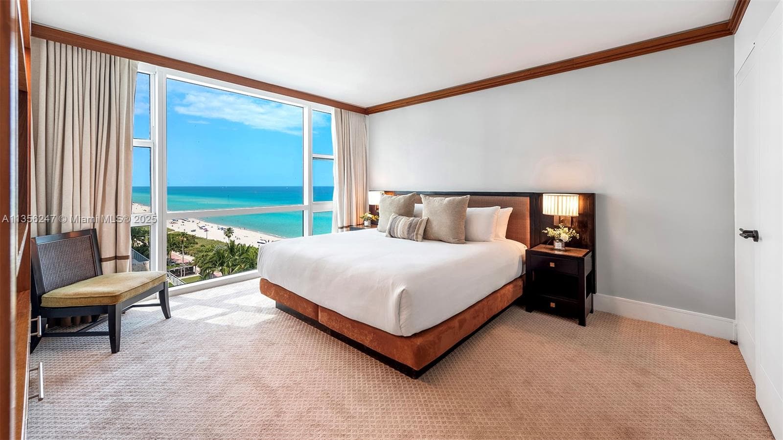 A11356247 — Miami Beach
