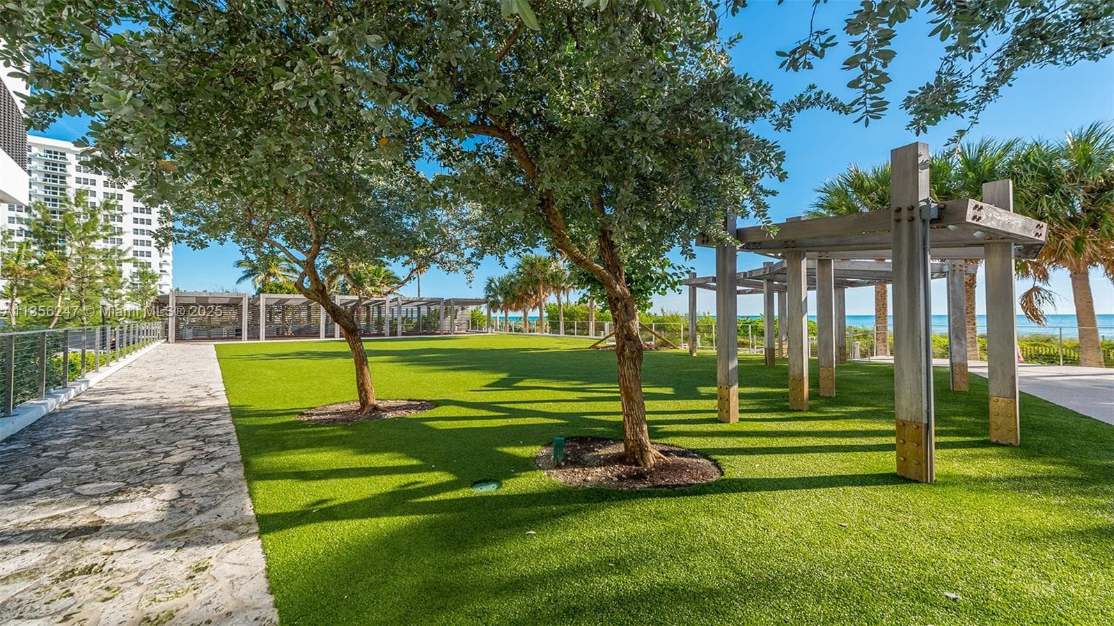 A11356247 — Miami Beach — 28