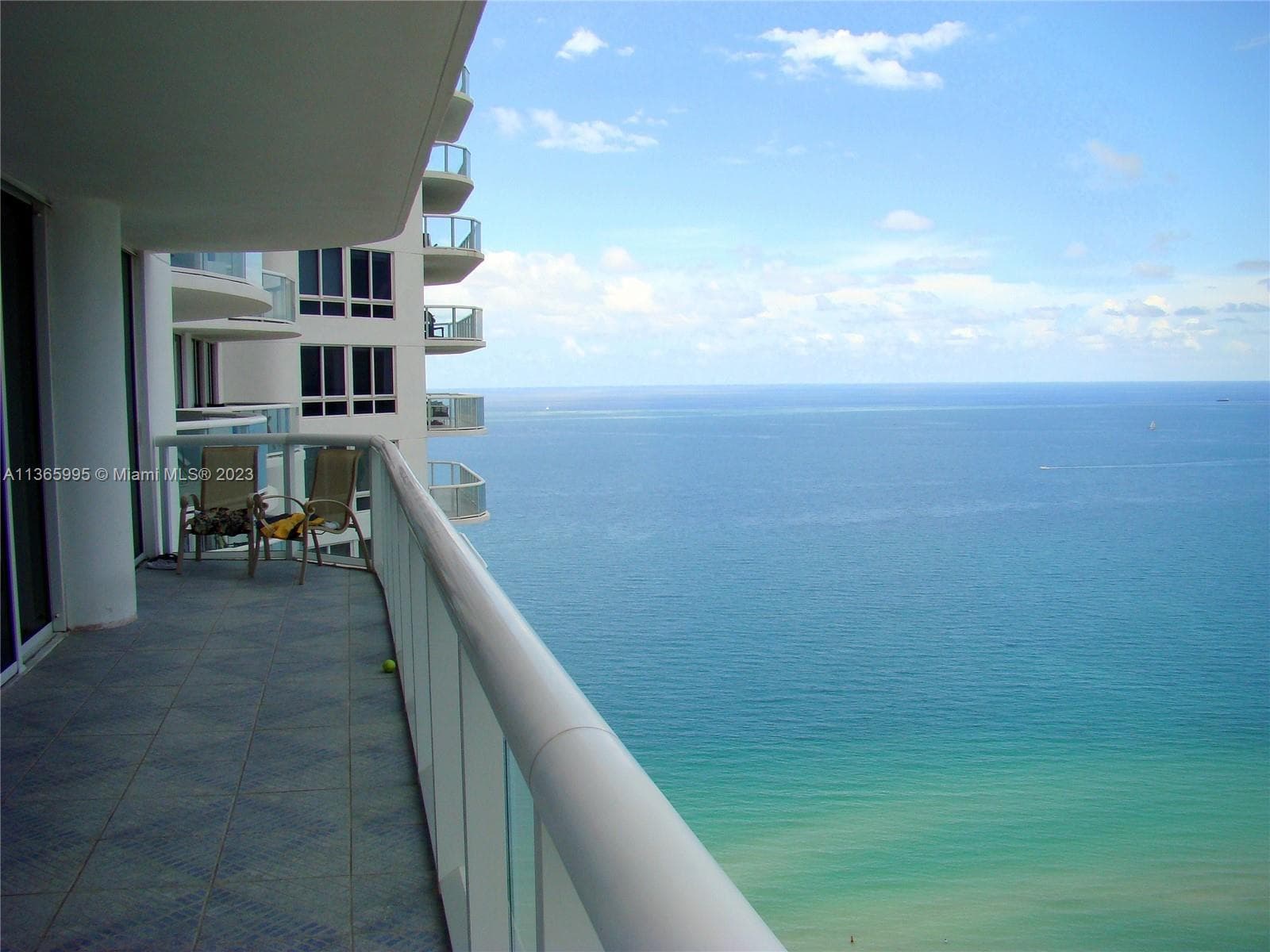 A11365995 — Miami Beach — 14