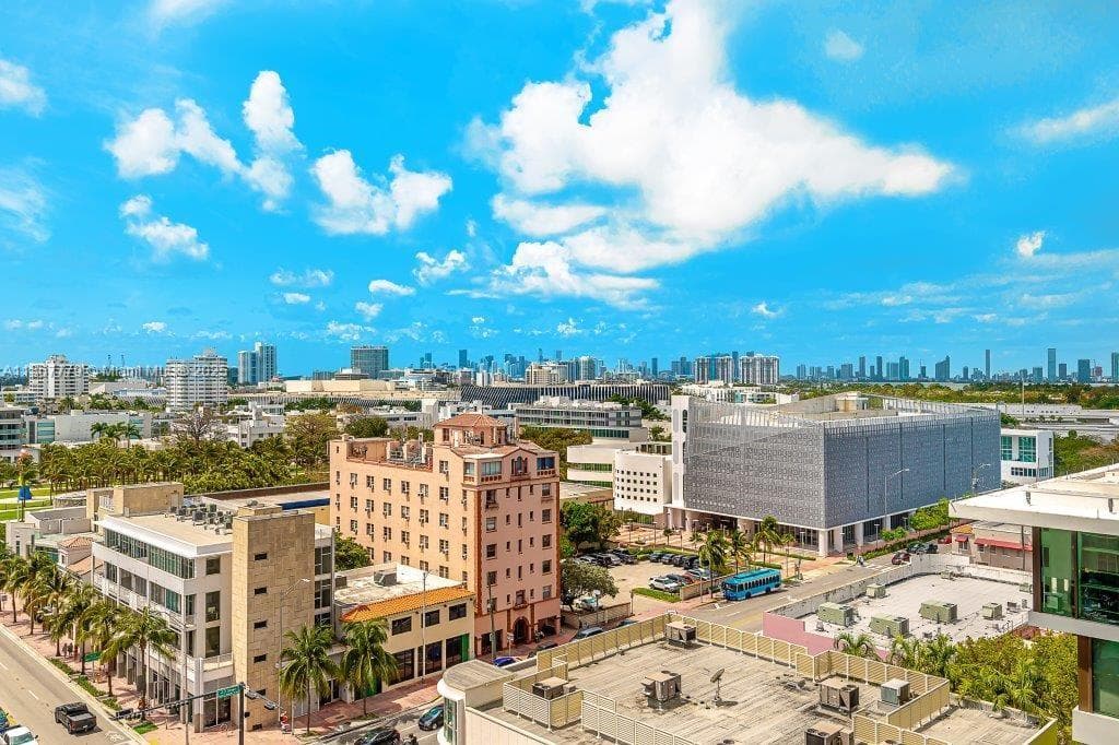A11367779 — Miami Beach — 4