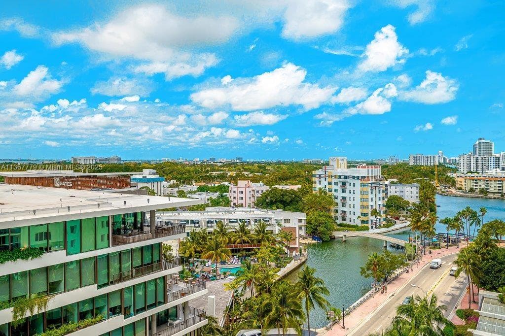 A11367779 — Miami Beach — 21