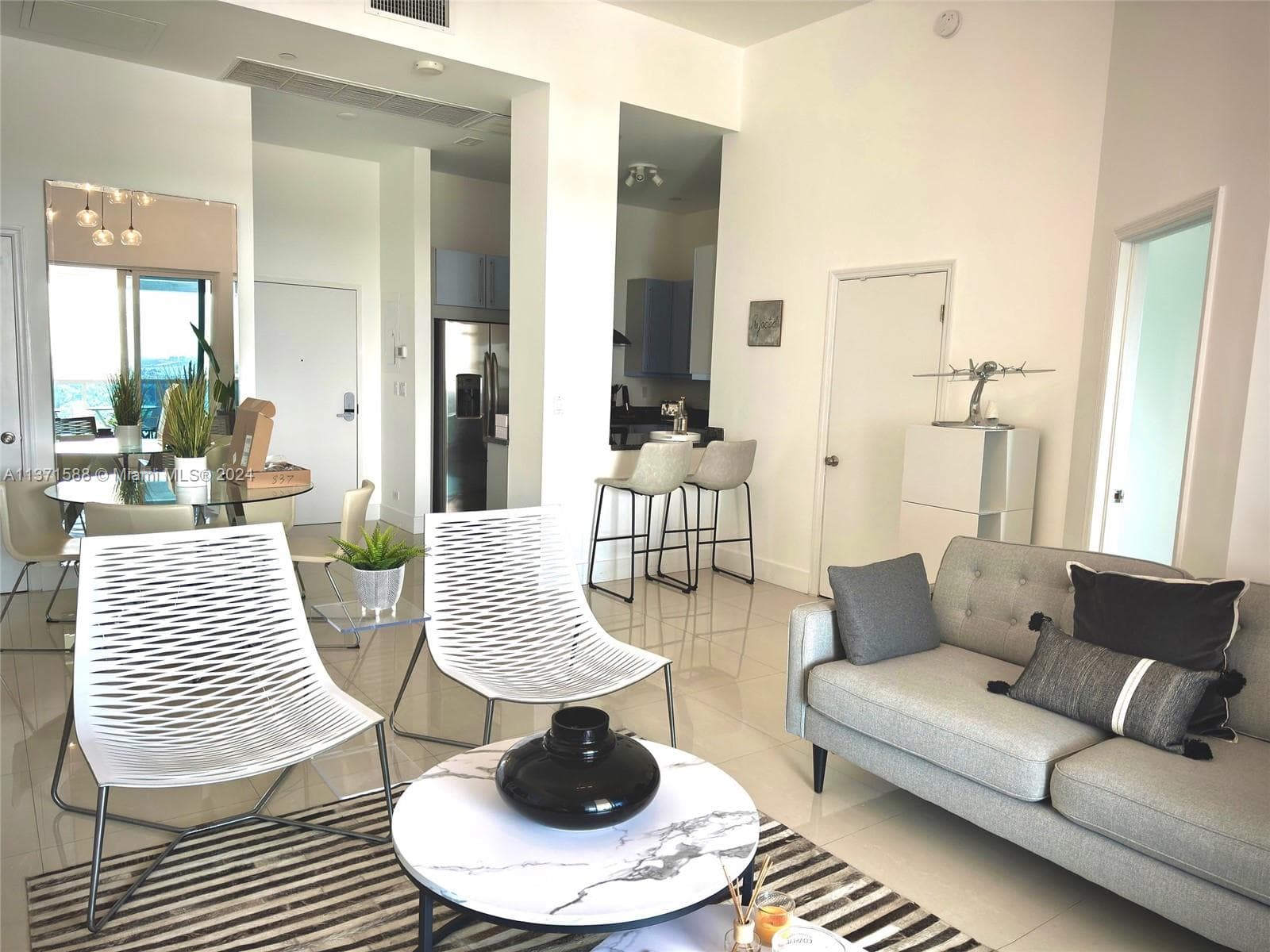 A11371588 — Miami Beach — 5