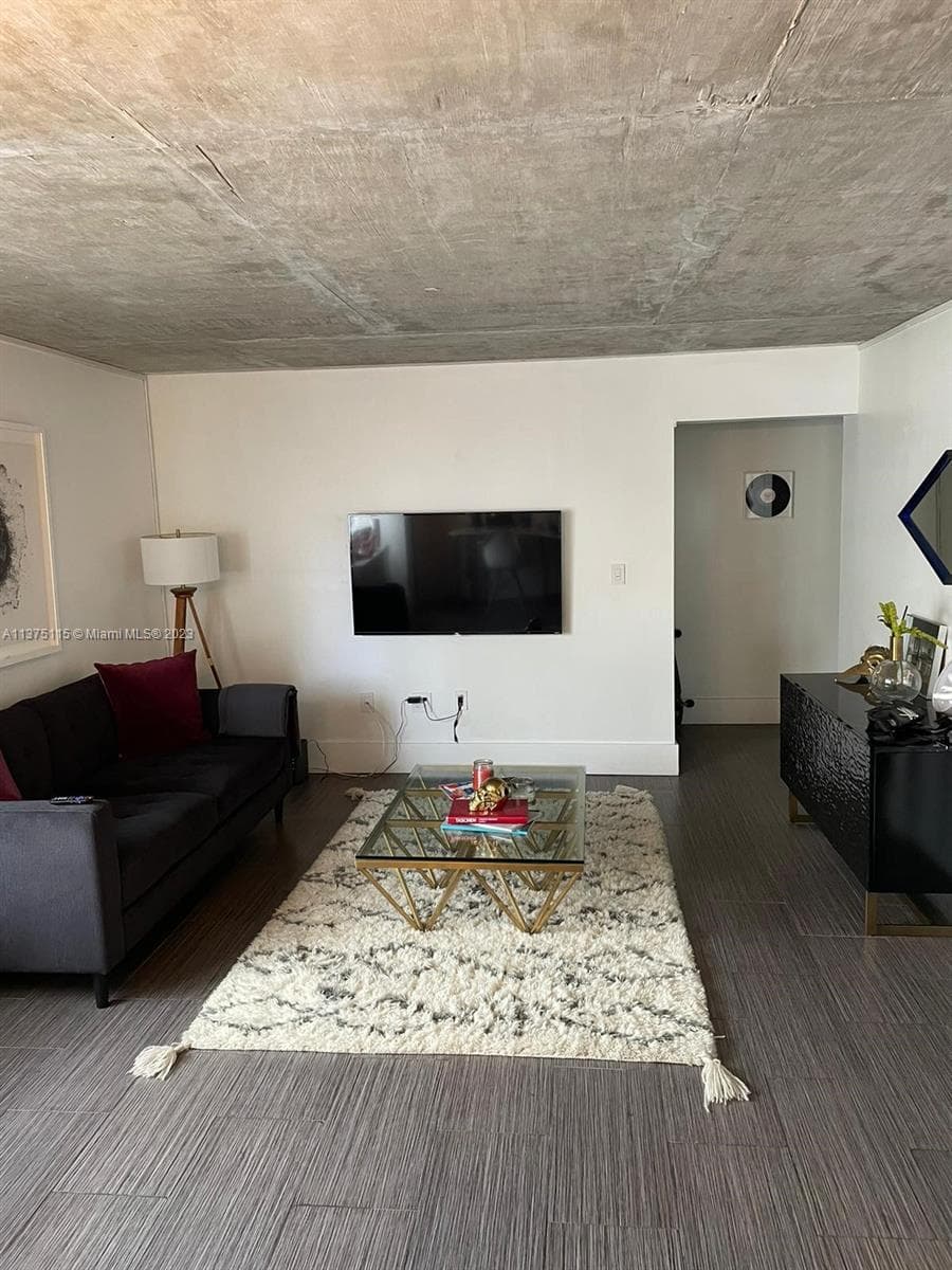 A11375115 — Miami Beach — 4