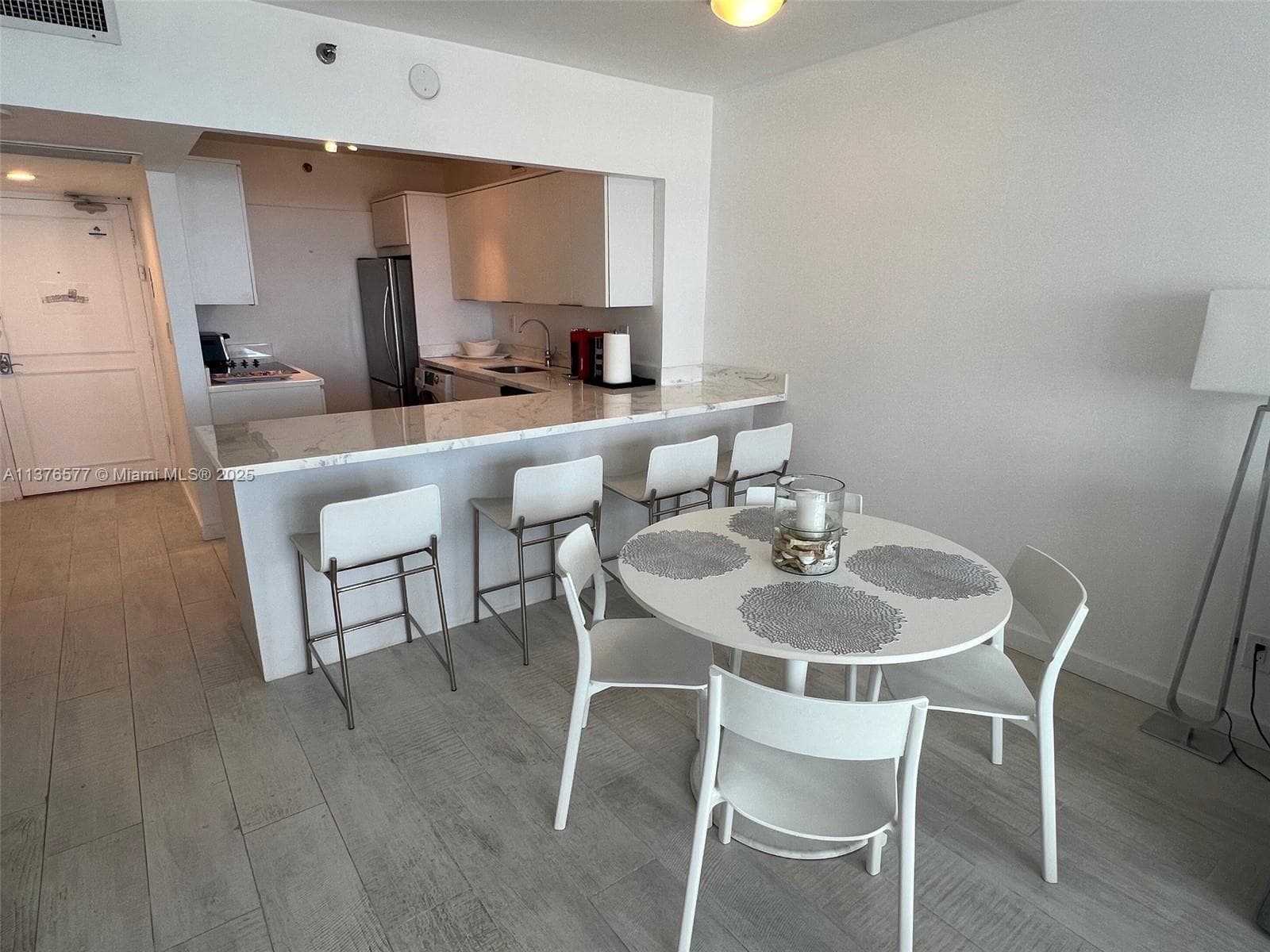 A11376577 — Miami Beach — 17
