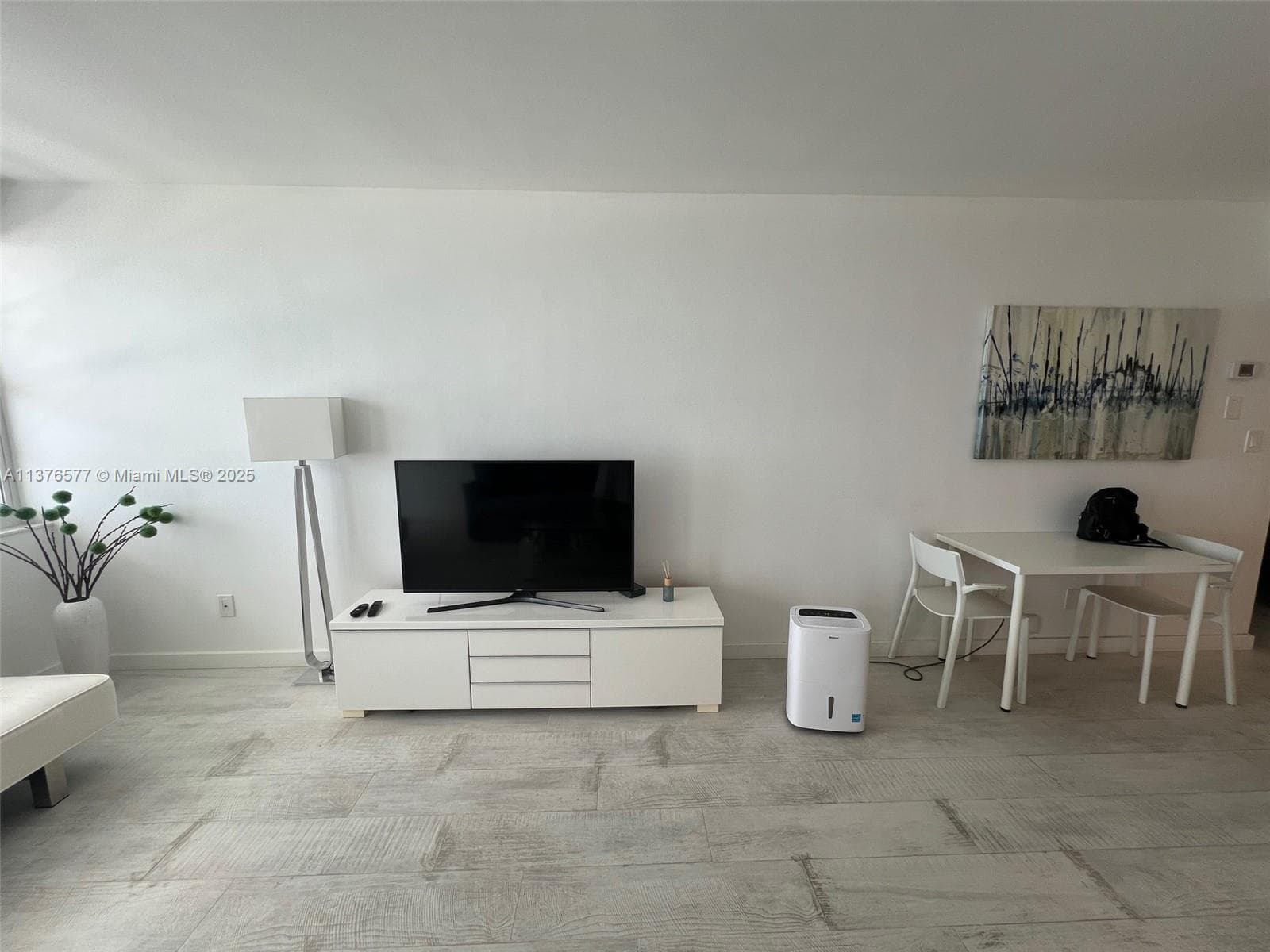 A11376577 — Miami Beach — 16