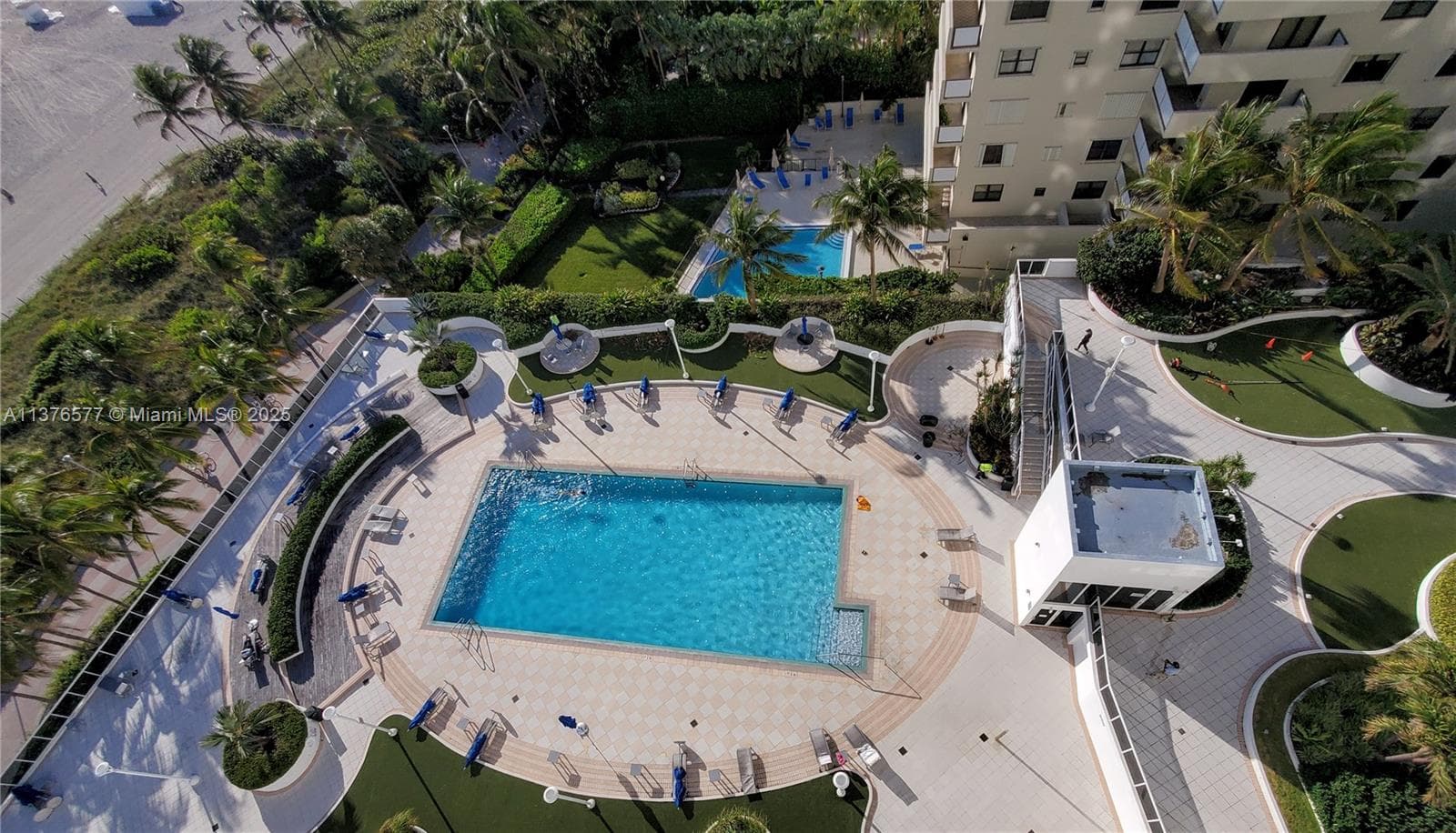 A11376577 — Miami Beach — 29