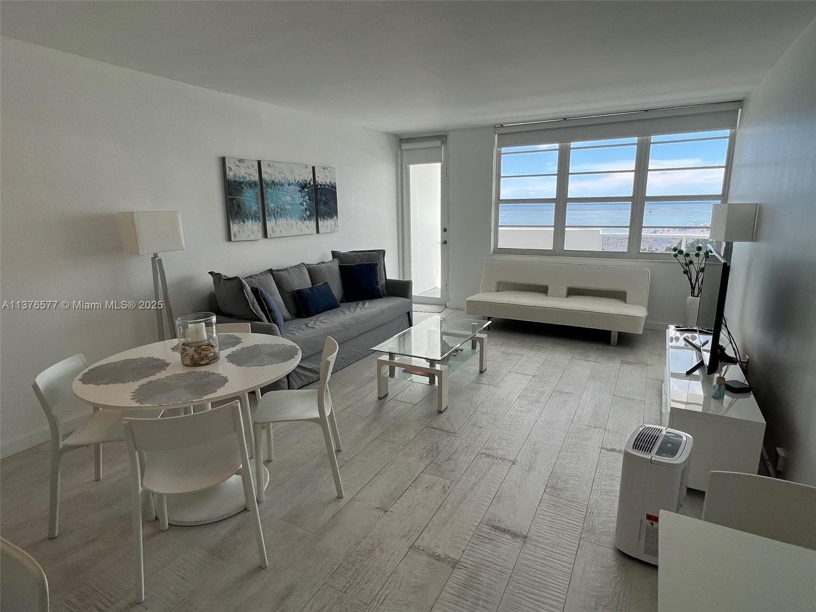 A11376577 — Miami Beach — 8