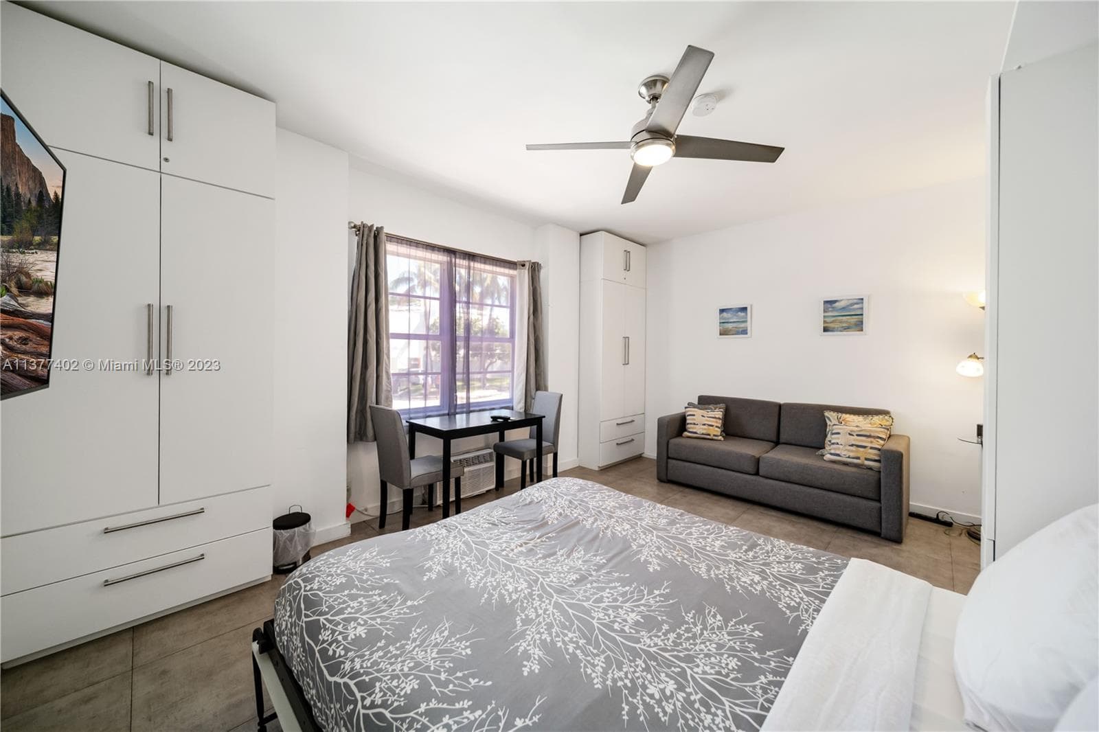 A11377402 — Miami Beach — 11