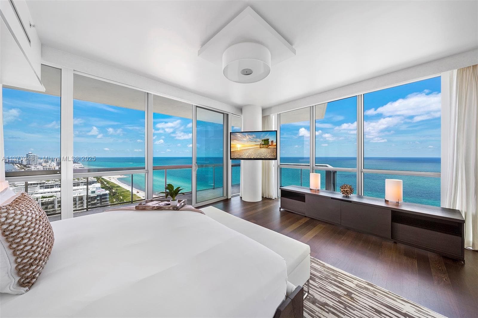 A11377948 — Miami Beach — 3