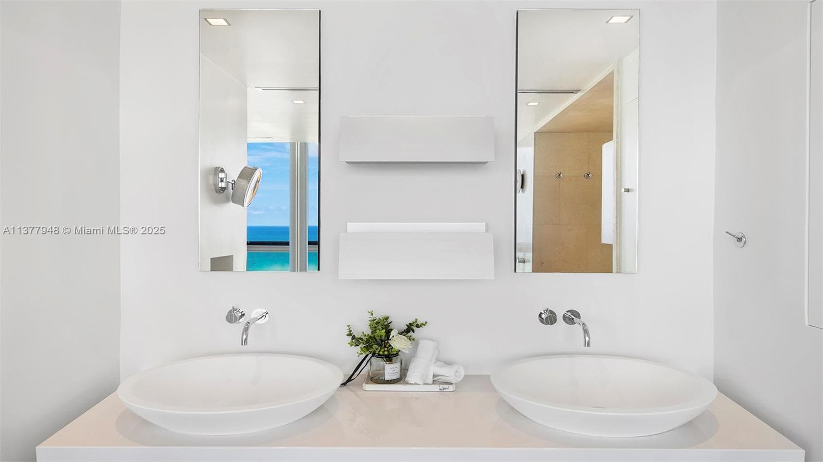 A11377948 — Miami Beach — 37