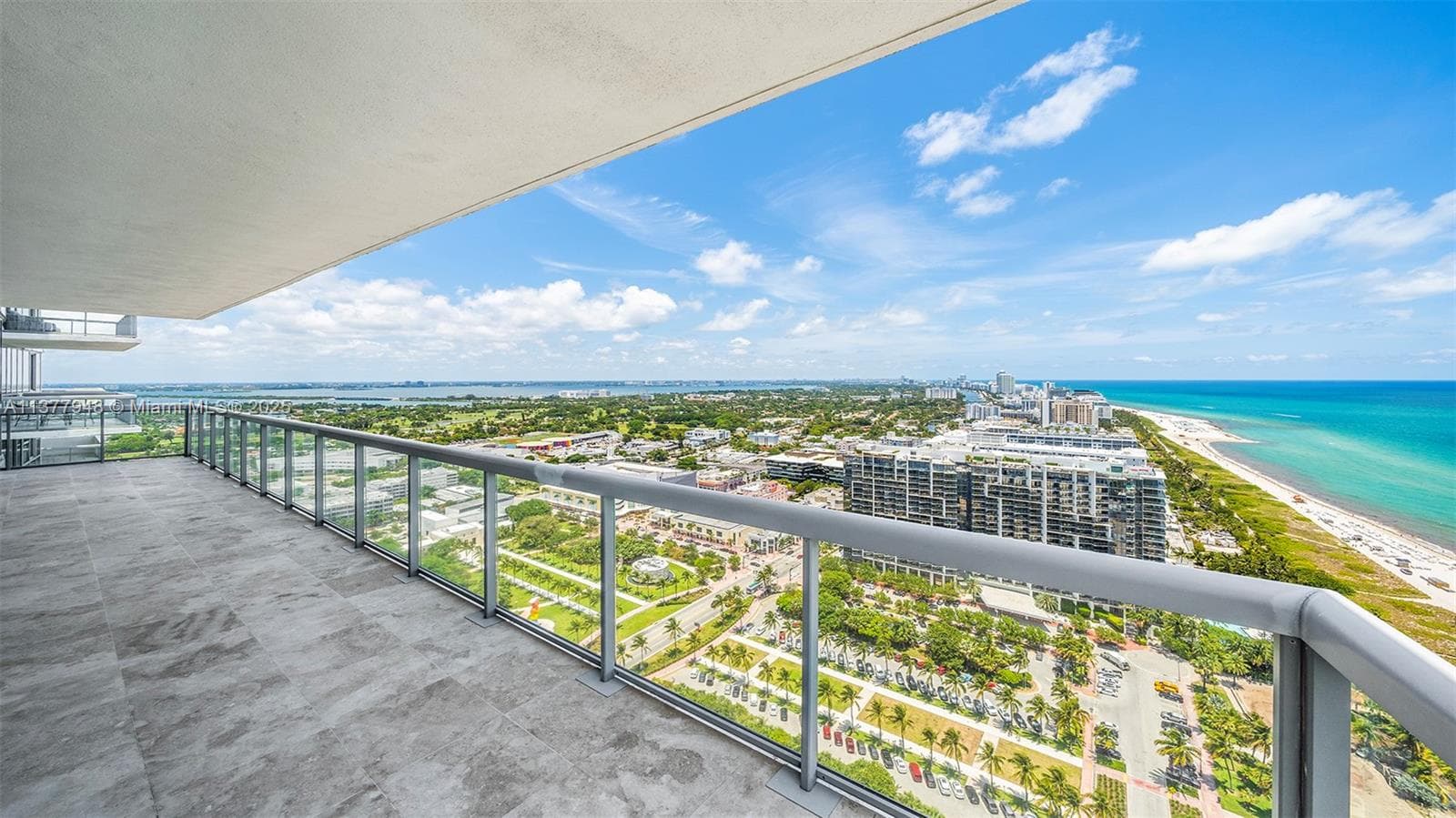 A11377948 — Miami Beach — 60