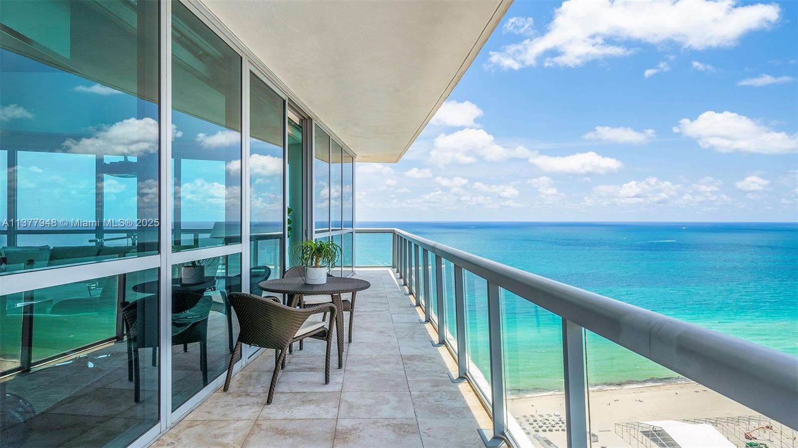 A11377948 — Miami Beach — 4