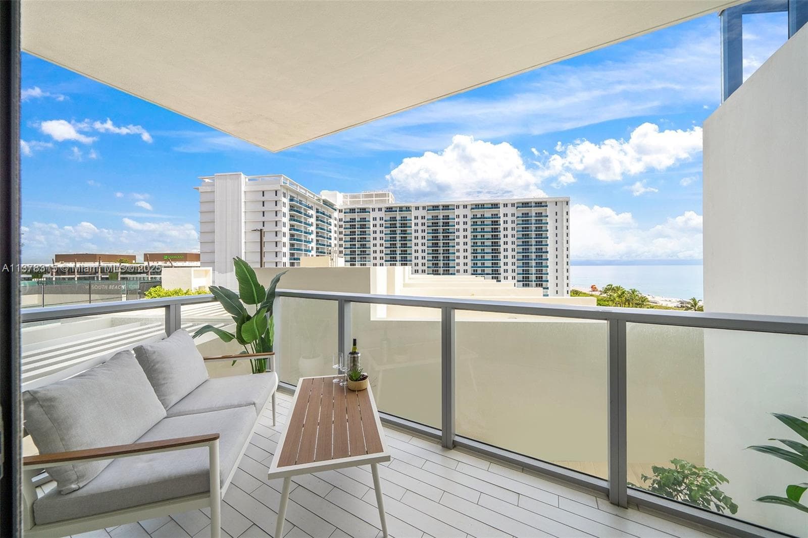 A11378315 — Miami Beach — 13