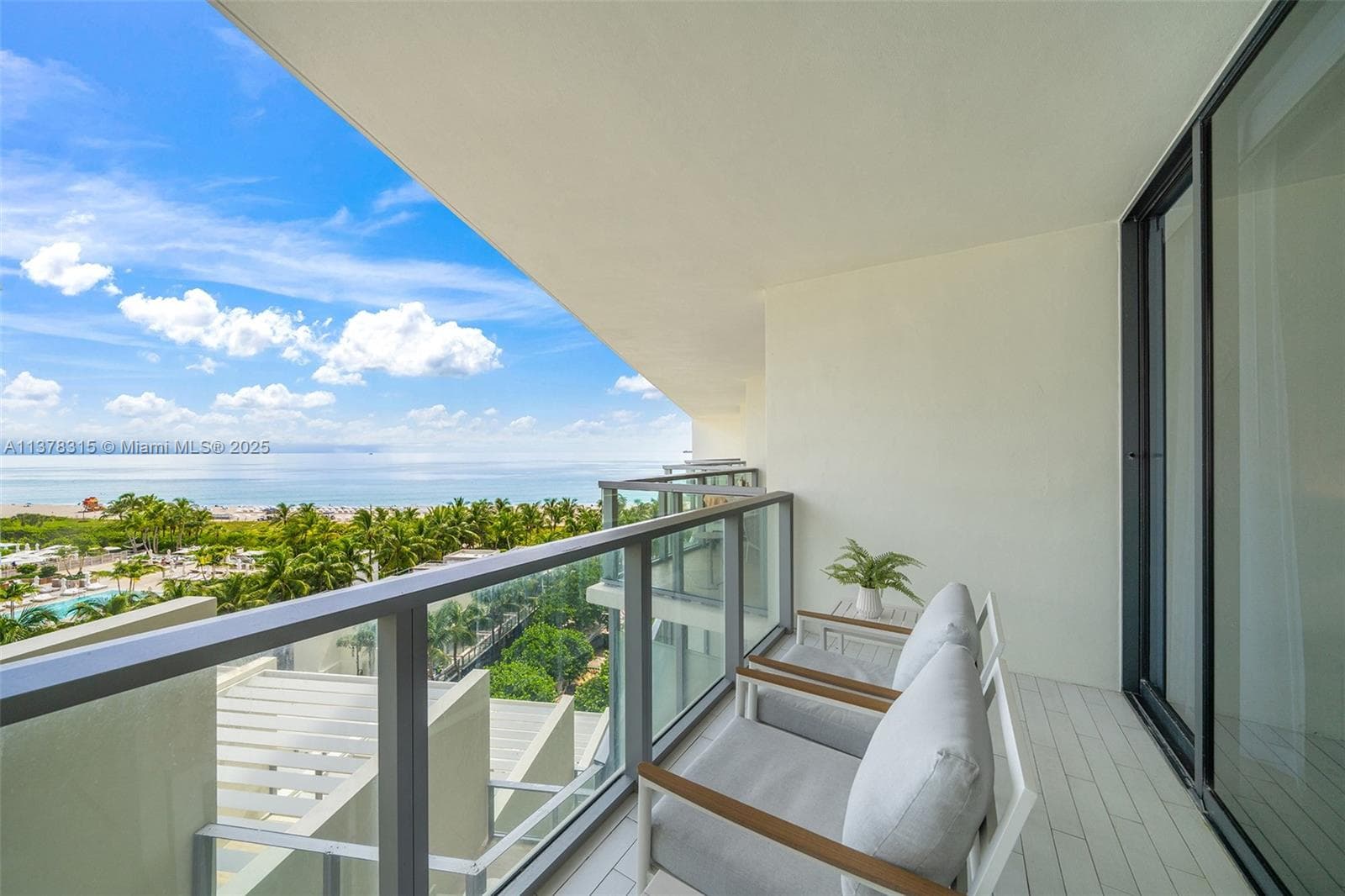 A11378315 — Miami Beach — 17