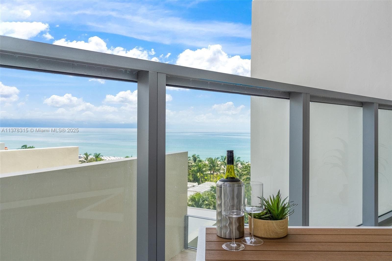 A11378315 — Miami Beach — 16